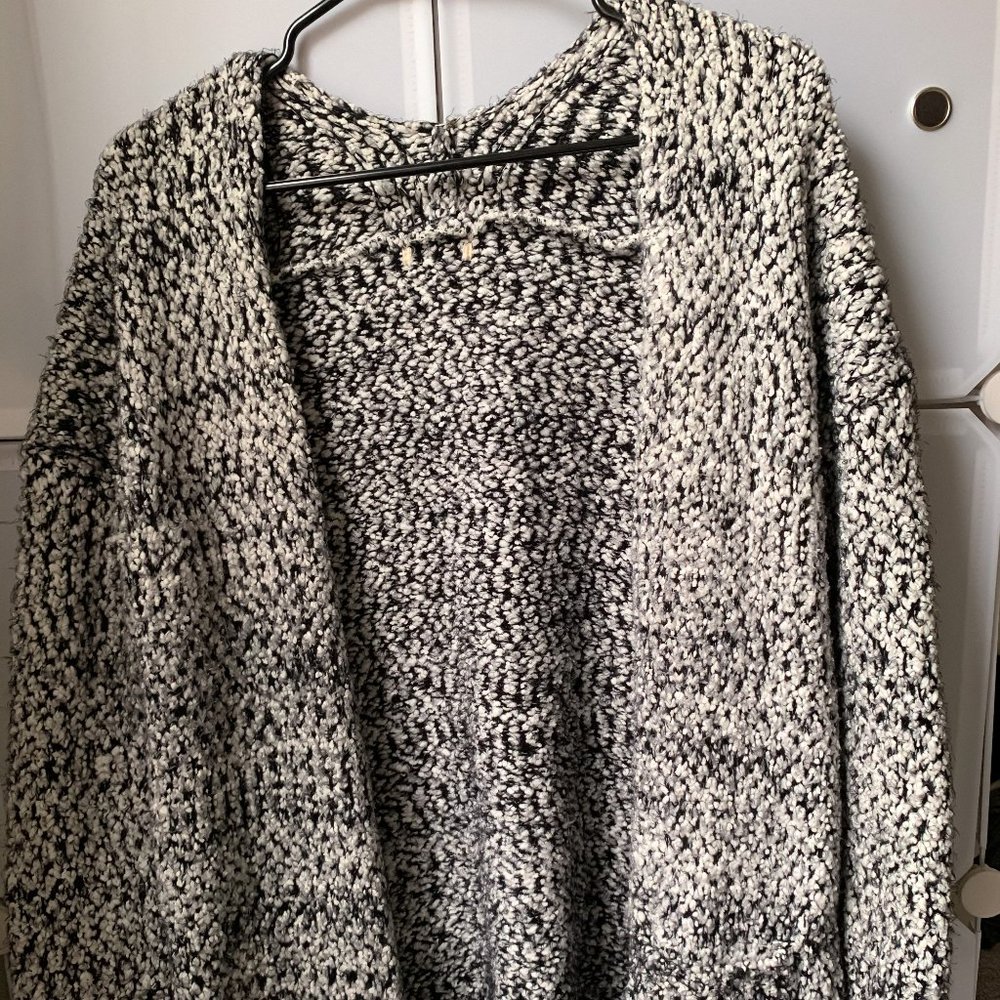 Cozy Cardigan Sweater - Black & White - S/M